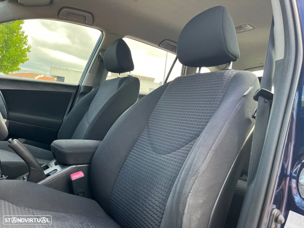 Toyota RAV4 2.2 D-CAT 4x4 Sol - 7