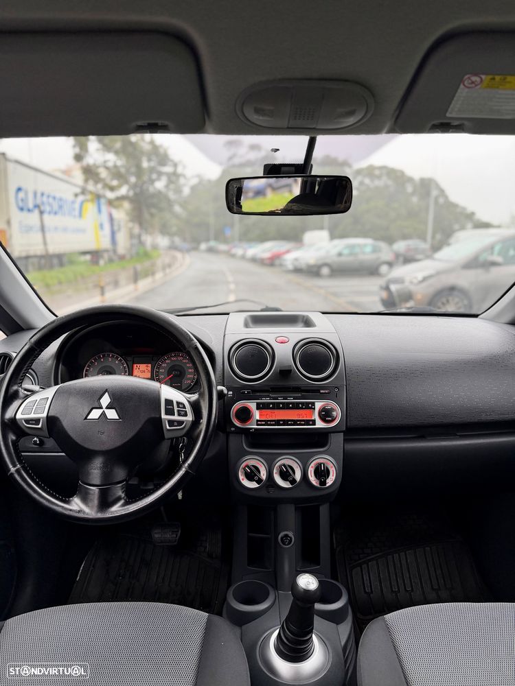 Mitsubishi Colt - 14