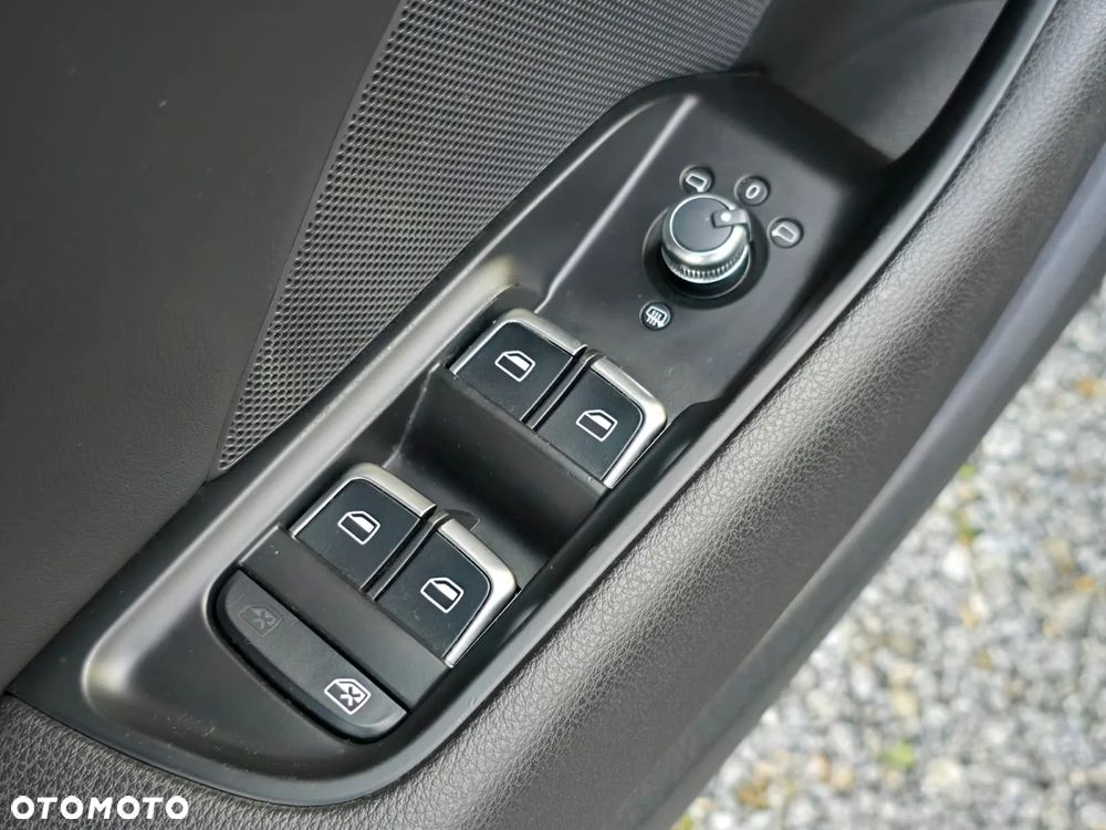 Audi A3 Sportback 1.6 TDI (clean diesel) S tronic S line Sportpaket - 12