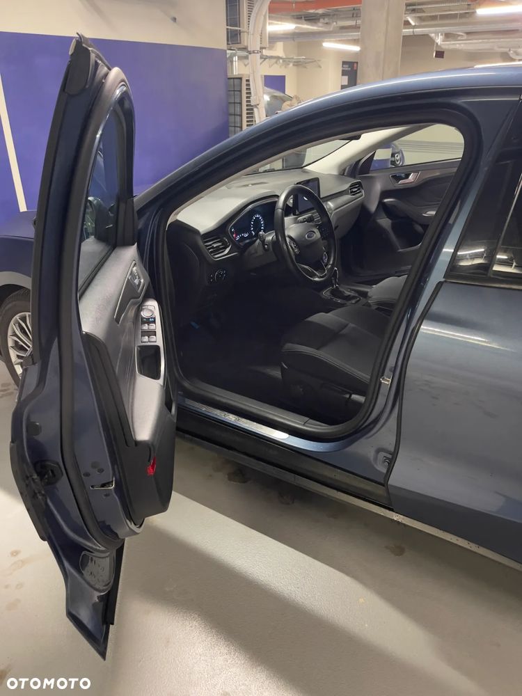 Ford Focus 1.0 EcoBoost Titanium Business - 10