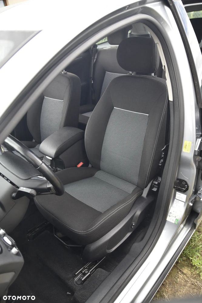 Ford Mondeo 2.0 TDCi Ambiente - 14