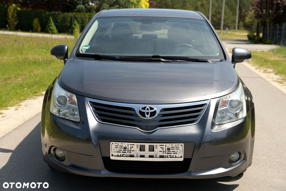 Toyota Avensis 1.8 Executive - 25