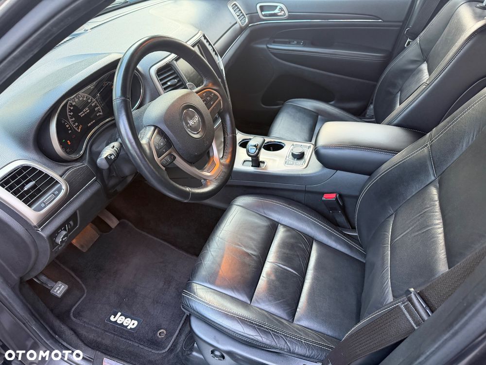 Jeep Grand Cherokee - 28