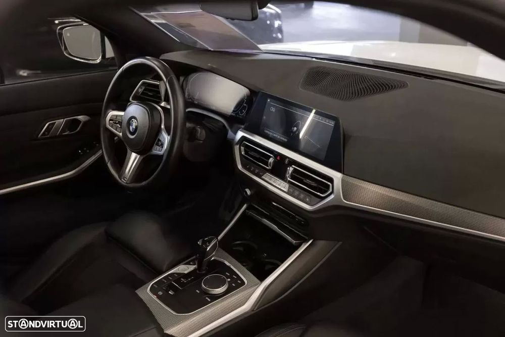 BMW 330 e Aut. M Sport - 26