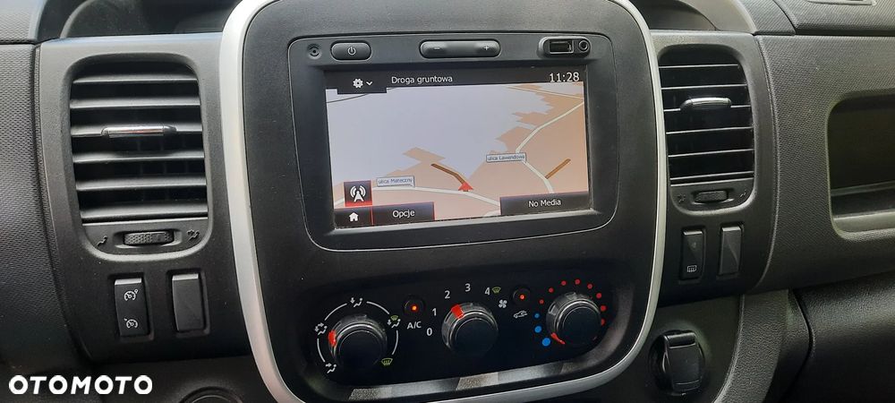 Renault TRAFIC TALENTO - 12