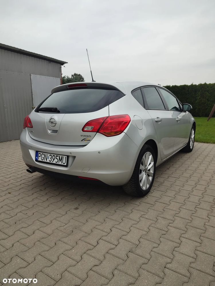 Opel Astra 1.4 Turbo 150 Jahre - 7