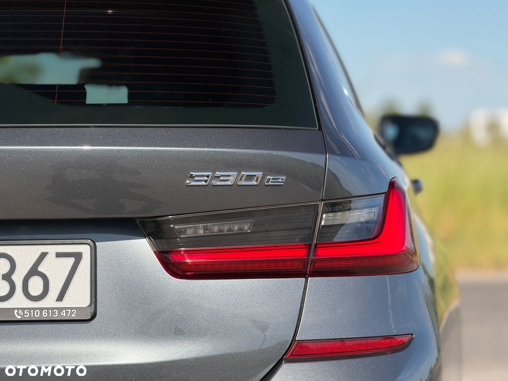 BMW Seria 3 330e M Sport - 15