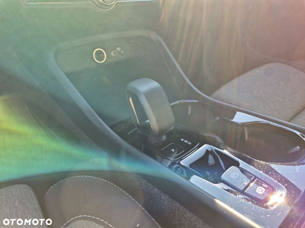 Volvo XC 40 - 20