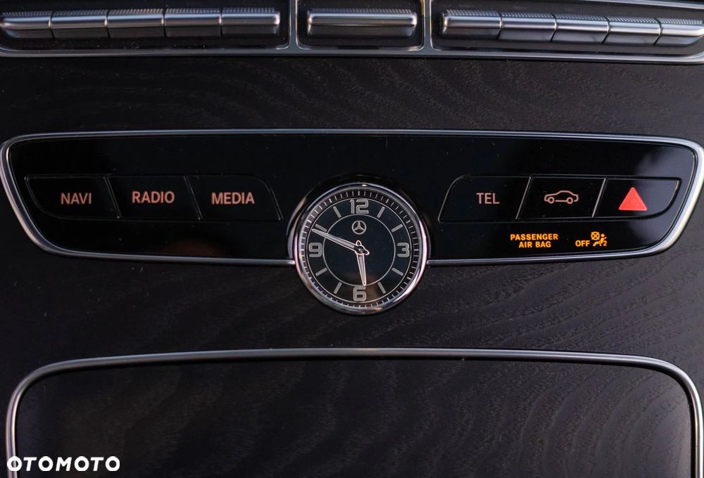 Mercedes-Benz Klasa C AMG 43 4Matic AMG TCT 9G - 26