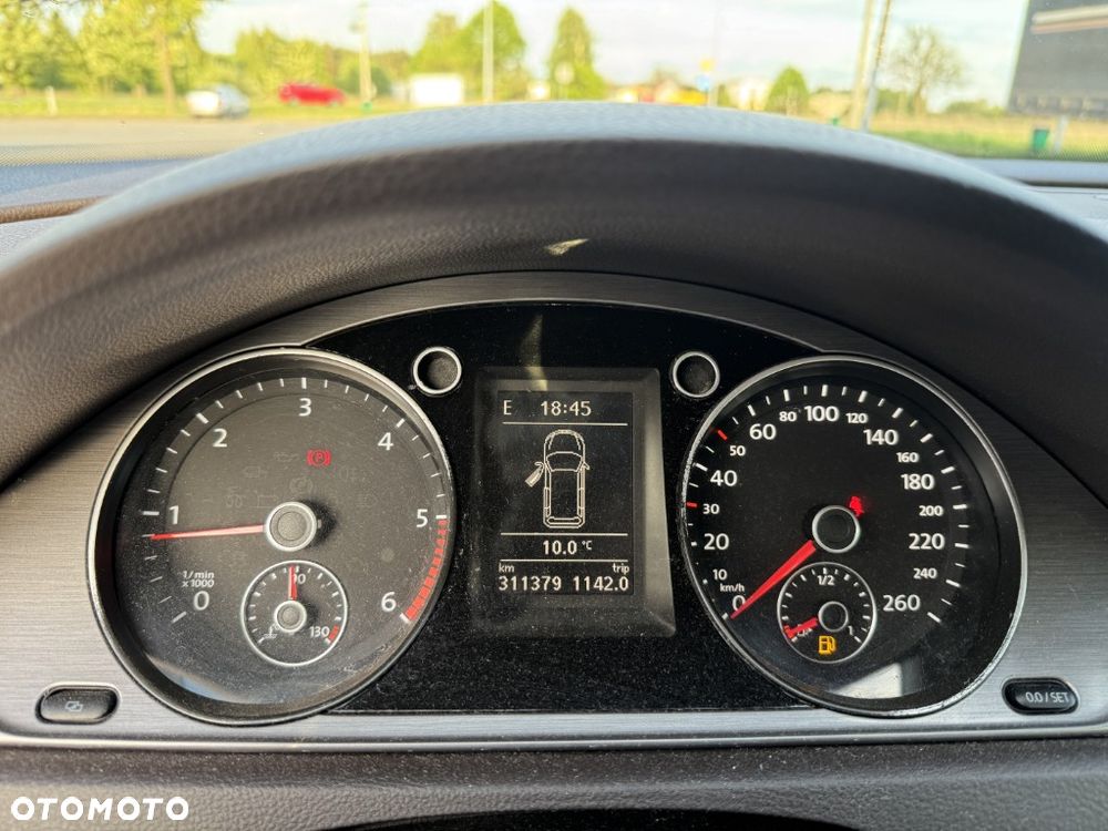 Volkswagen Passat 2.0 TDI Comfortline - 20