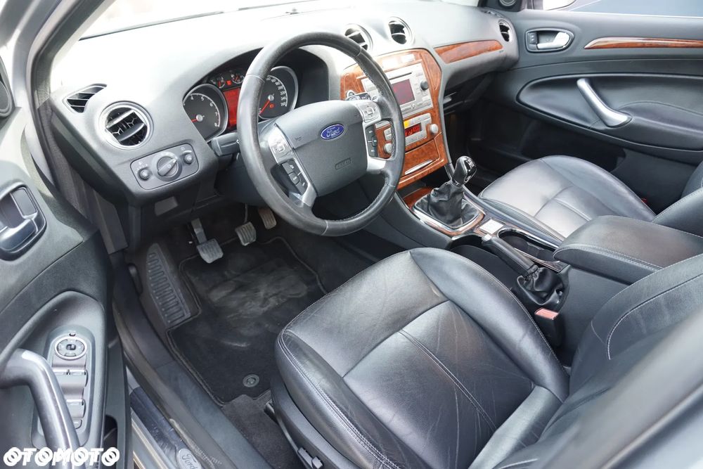 Ford Mondeo 2.0 Ghia X100 / X - 7