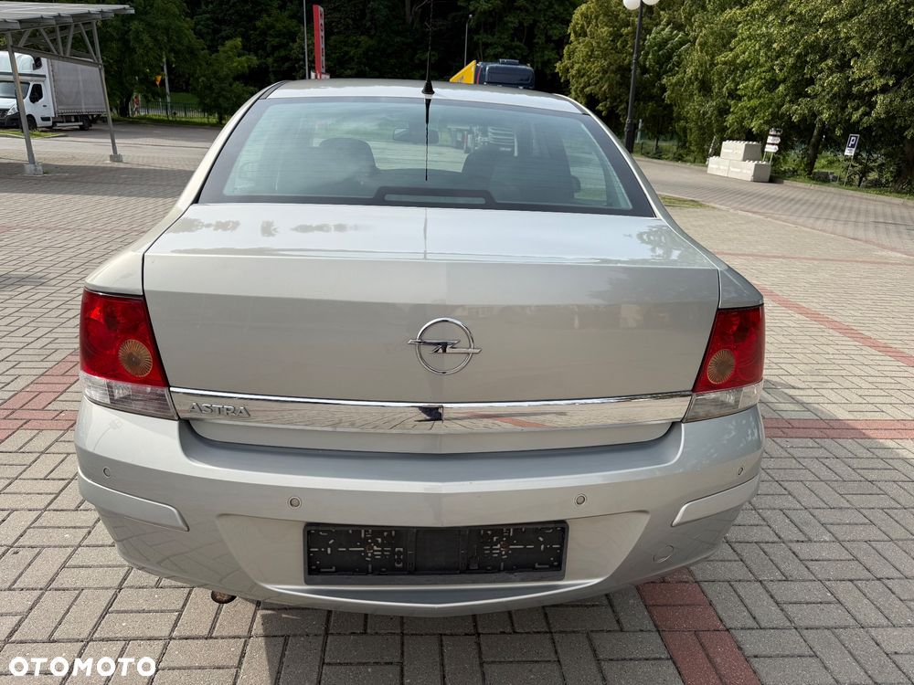 Opel Astra 1.6 - 8