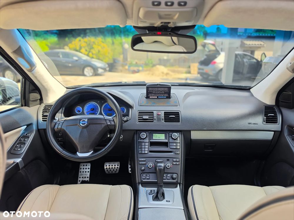 Volvo XC 90 - 30