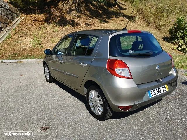 Renault Clio 1.2 16V Confort - 6