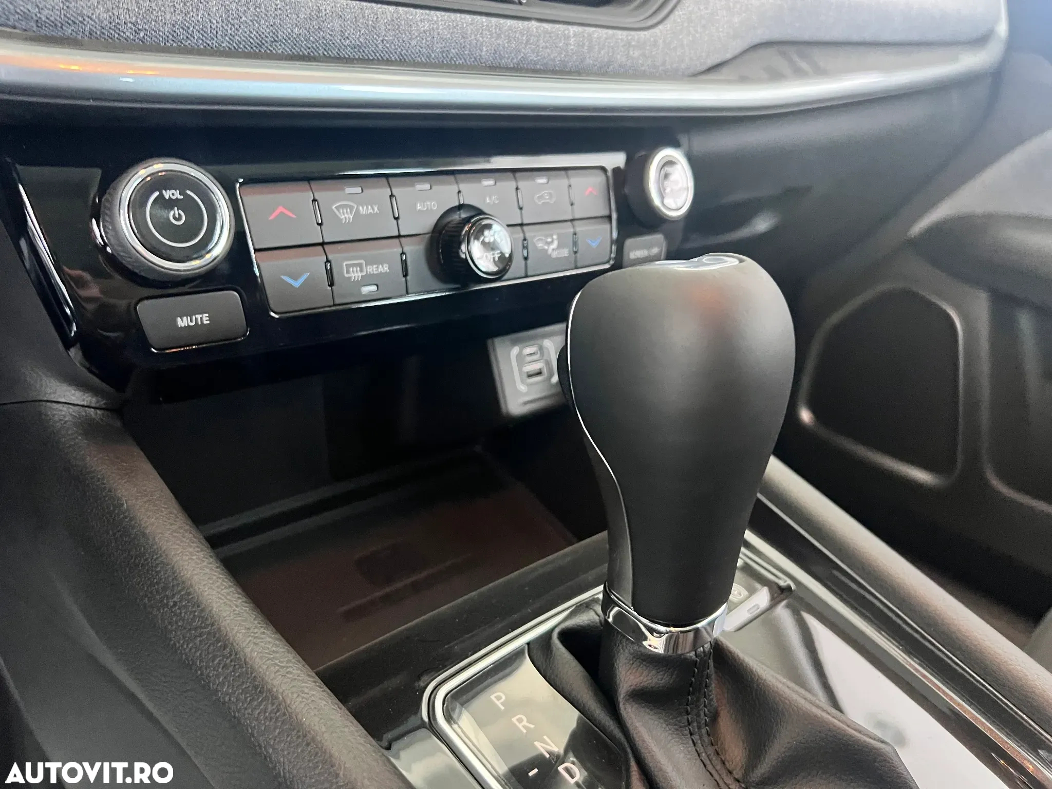 Jeep Compass - 12