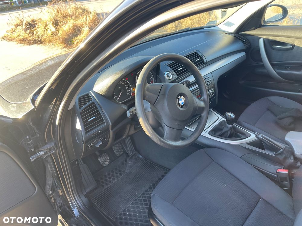 BMW Seria 1 116i - 4