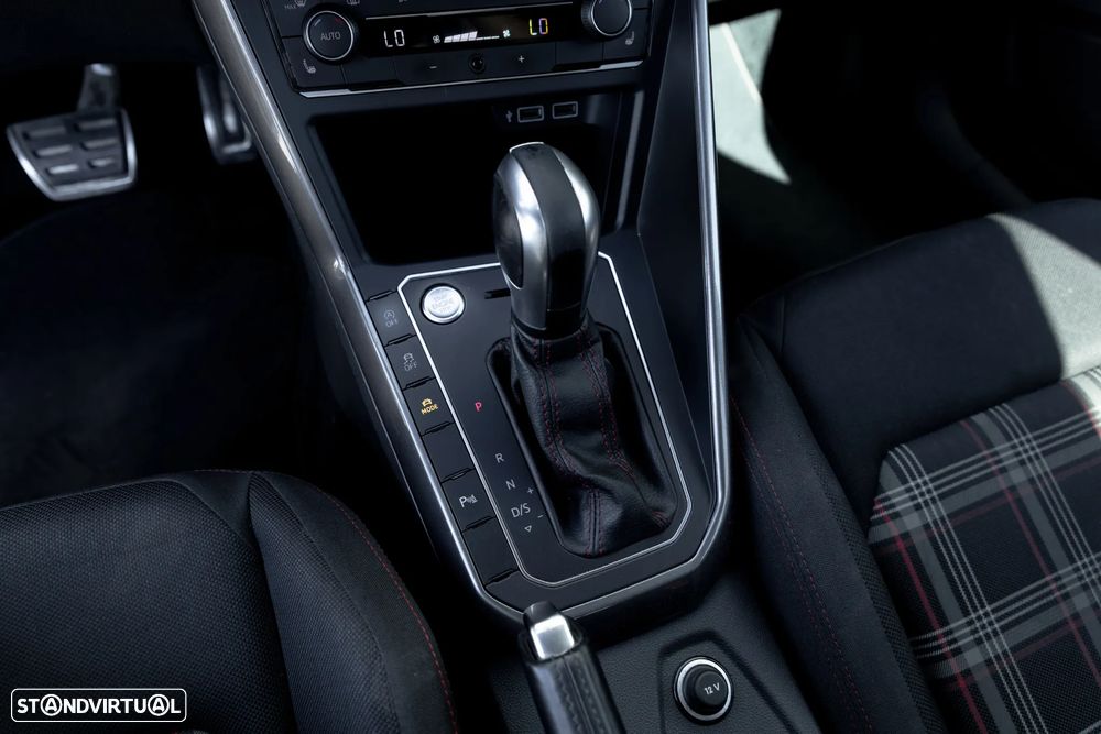 VW Polo 2.0 TSI DSG GTI - 22