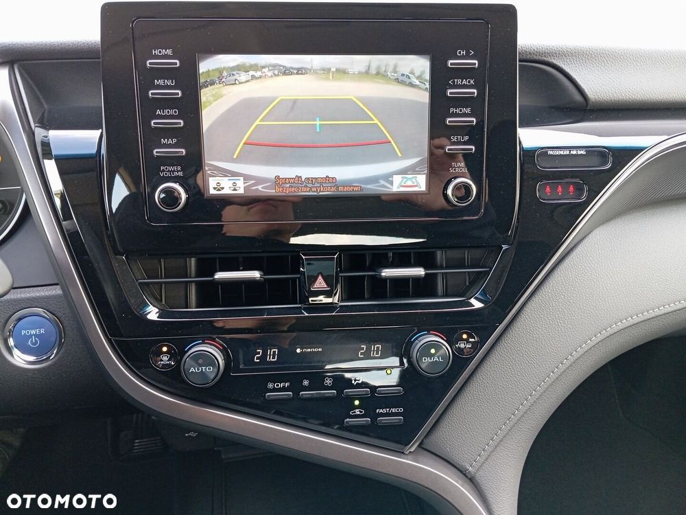Toyota Camry 2.5 Hybrid Comfort CVT - 17