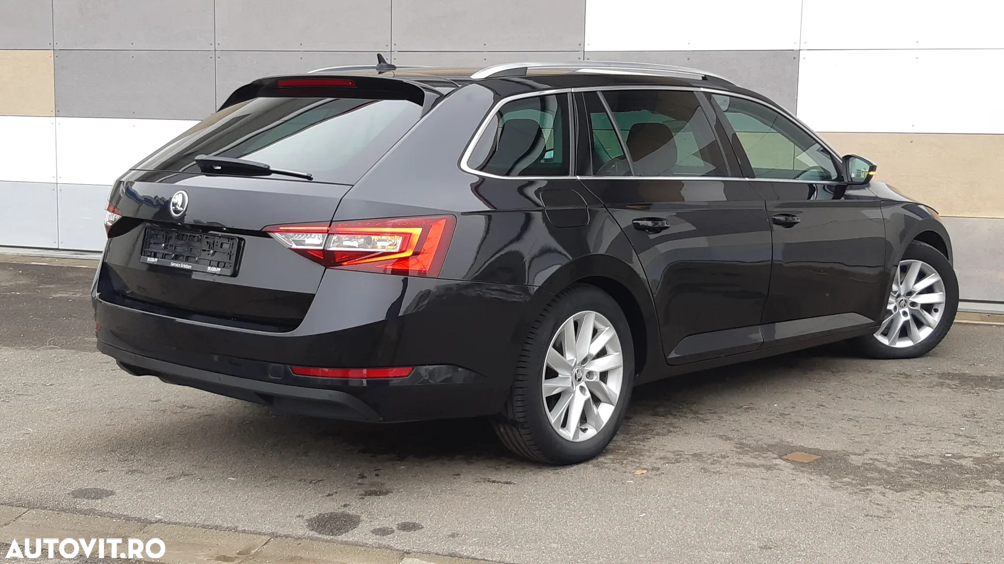 Skoda Superb Combi 2.0 TDI DSG Style - 23