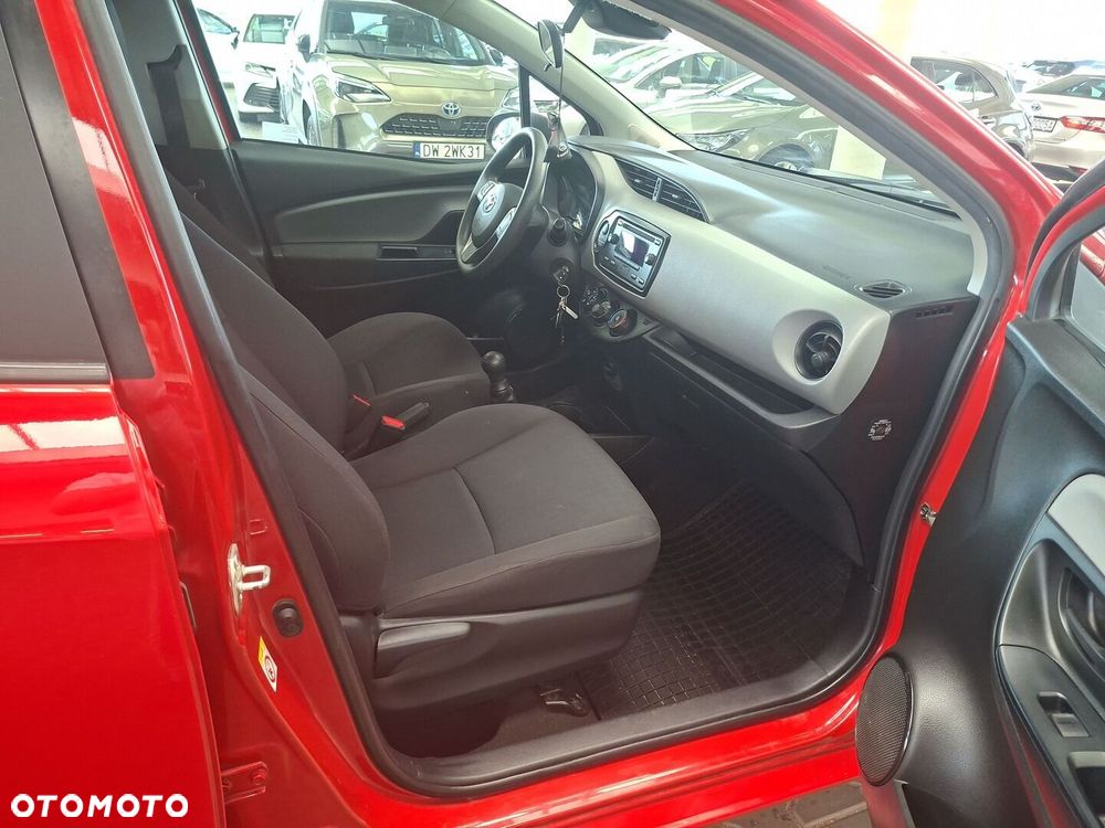 Toyota Yaris - 10