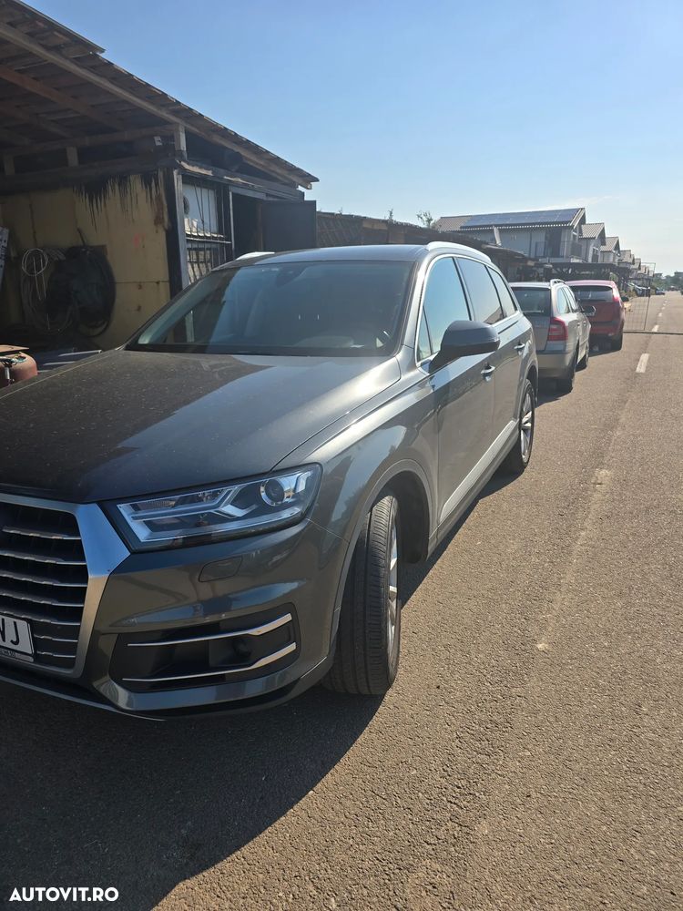 Audi Q7 - 1