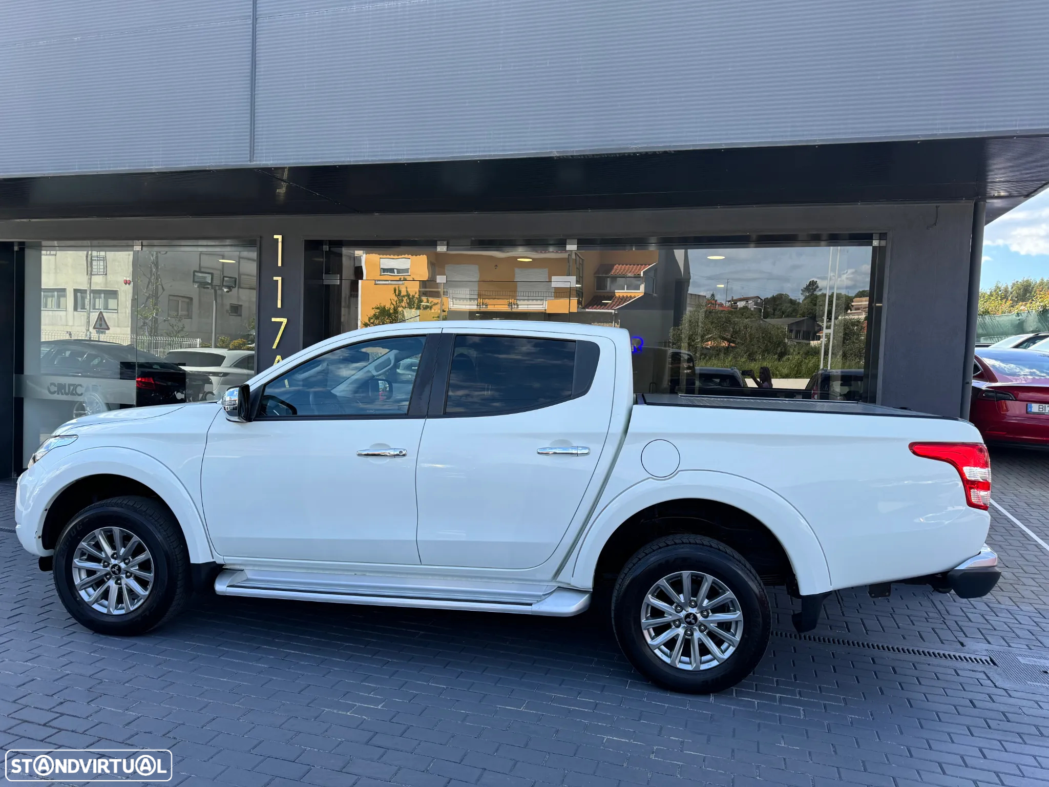 Mitsubishi L200 2.4 DI-D CD Instyle Strakar AT 4WD - 2