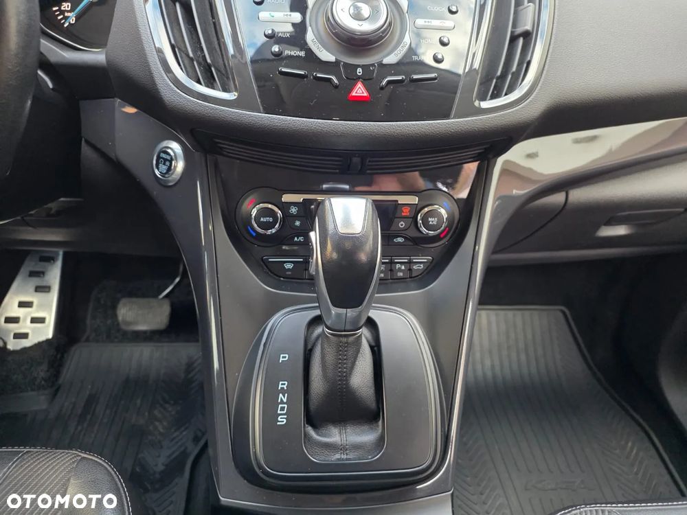 Ford Kuga 1.6 EcoBoost 4x4 Titanium - 22