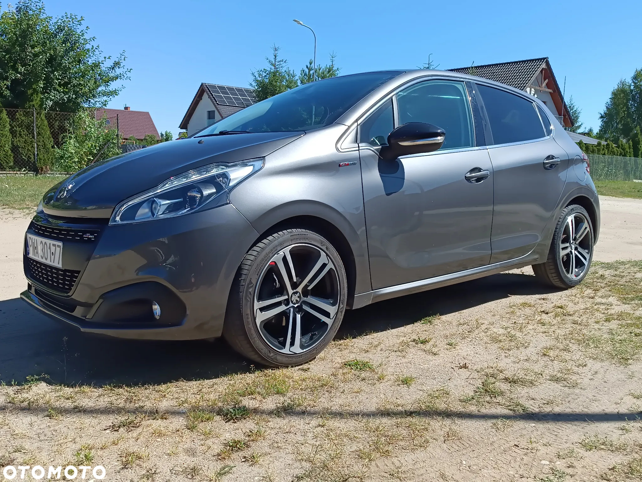 Peugeot 208 - 5