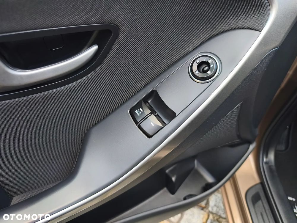 Hyundai i30 1.6 Trend - 22