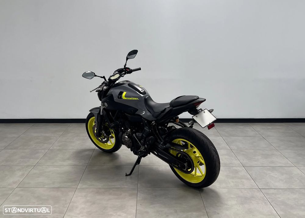 Yamaha MT-07 Night Fluo 35Kw - 5