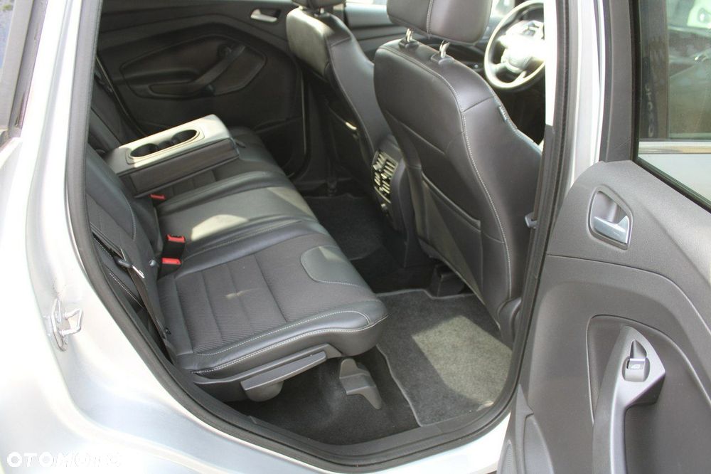 Ford Kuga - 32
