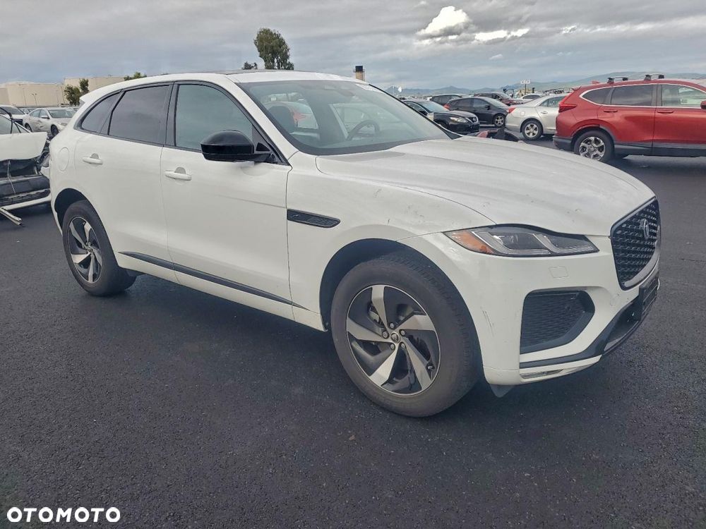 Jaguar F-Pace P250 AWD R-Dynamic S - 2