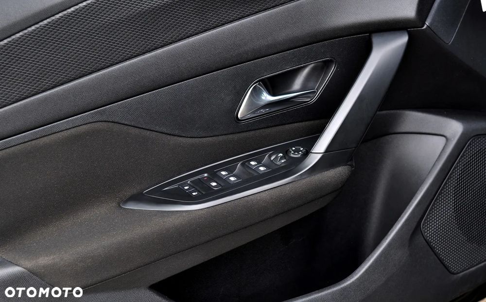 Peugeot 308 1.2 PureTech Allure S&S - 19