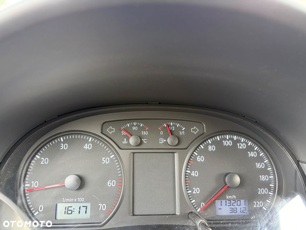 Volkswagen Polo 1.4 Comfortline - 26
