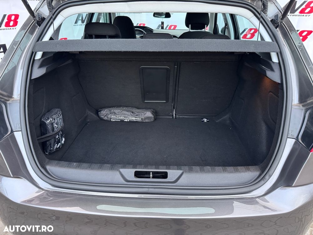 Peugeot 308 BlueHDi 130 EAT8 Stop & Start Active Business-Paket - 20