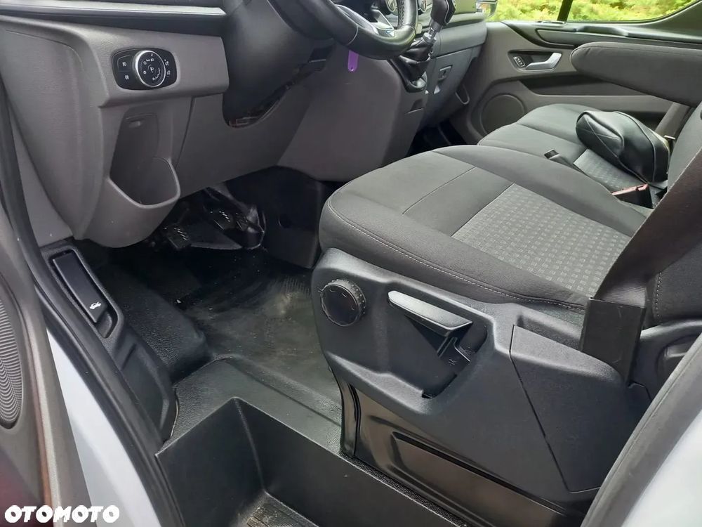 Ford Transit Custom 310 L2H1 Limited - 8
