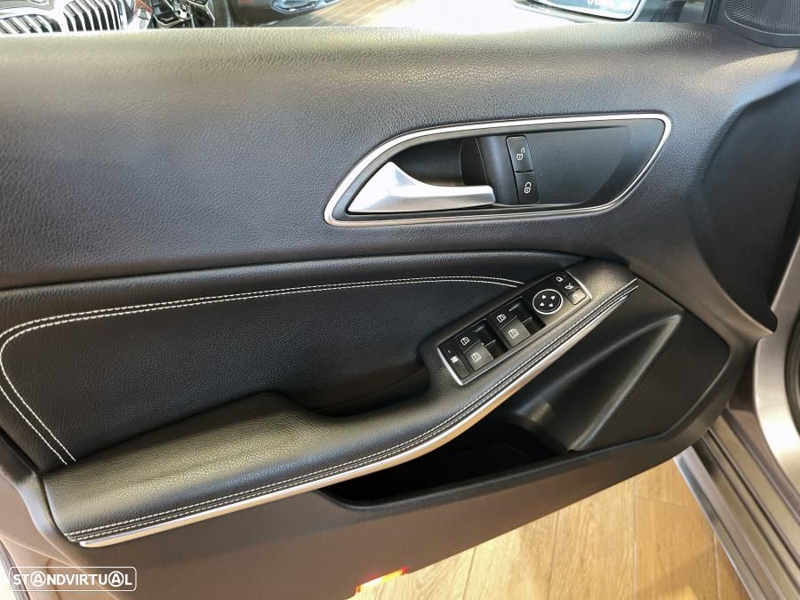 Mercedes-Benz A 180 CDi BE AMG Line Aut. - 23