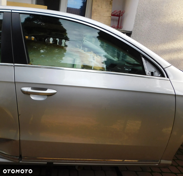 drzwi prawe przód VW PASSAT B7 LA7W kompletne