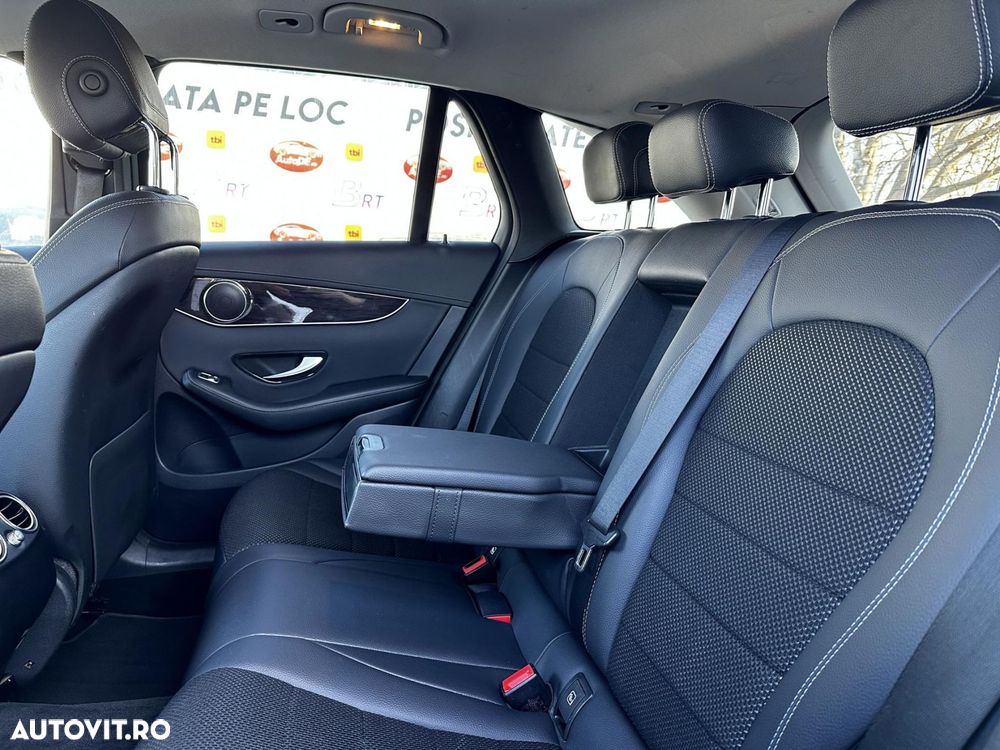 Mercedes-Benz GLC 220 d 4MATIC 9G-TRONIC - 33