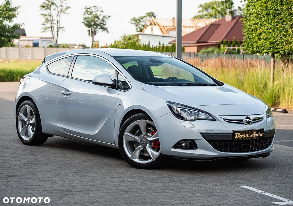 Opel Astra IV GTC 2.0 CDTI Sport S&S - 2