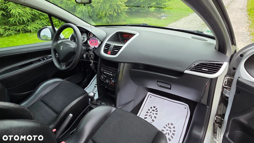 Peugeot 207 95 VTi Urban Style - 17