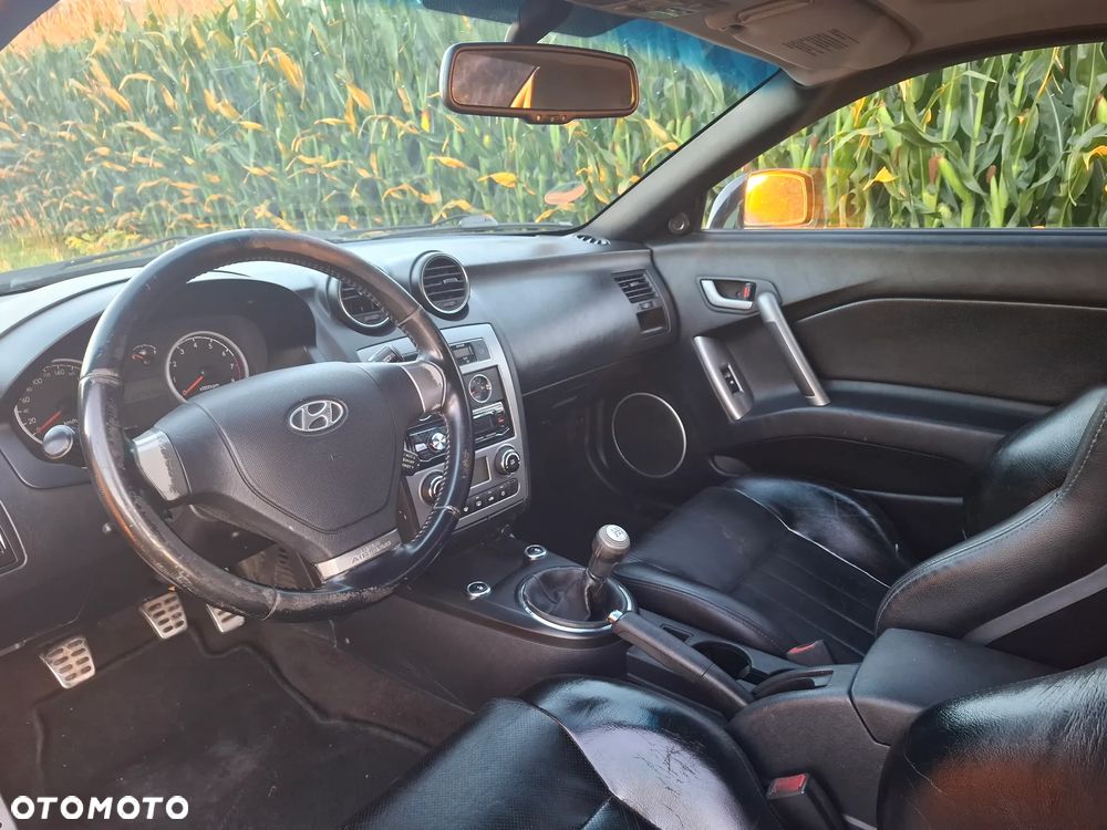 Hyundai Coupe 2008 photo 2
