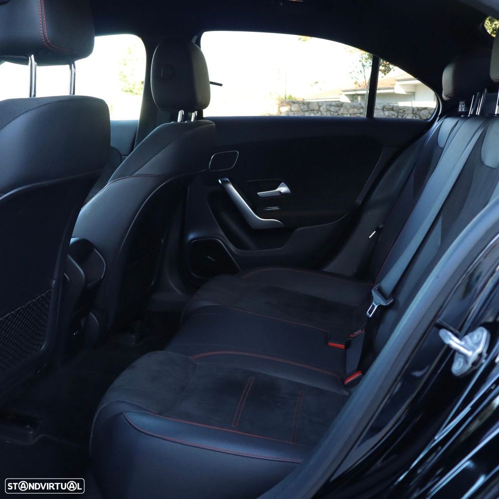 Mercedes-Benz A 250 Limousine e 8G-DCT AMG Line - 26