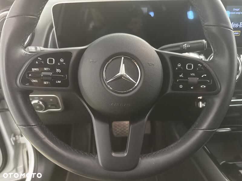 Mercedes-Benz GLB 200 7G-DCT - 13