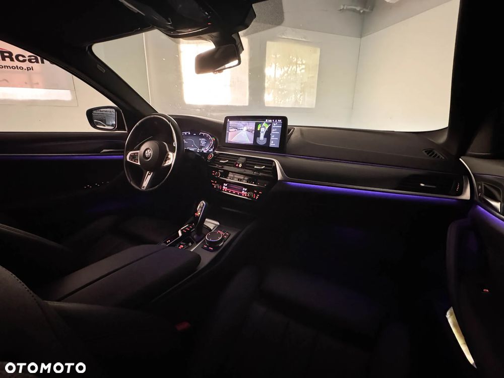 BMW Seria 5 520d M Sport Edition - 27