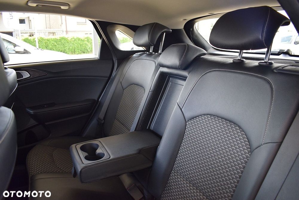 Kia Ceed - 14