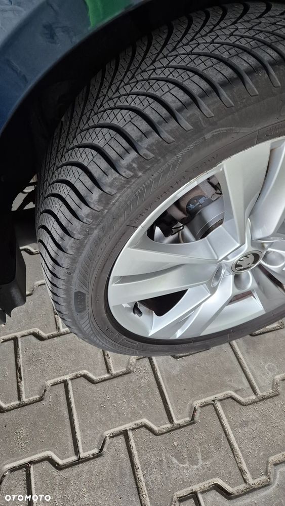 Skoda Karoq 1.5 TSI ACT 4x2 Style DSG - 33