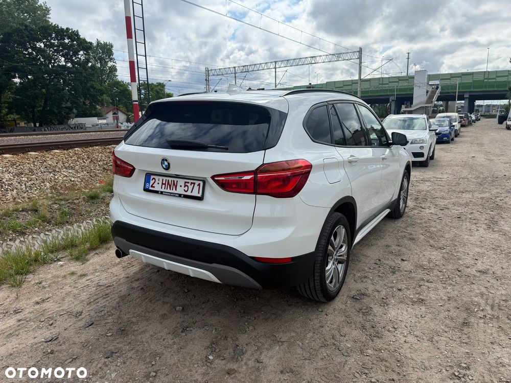 BMW X1 xDrive18d Sport Line - 13