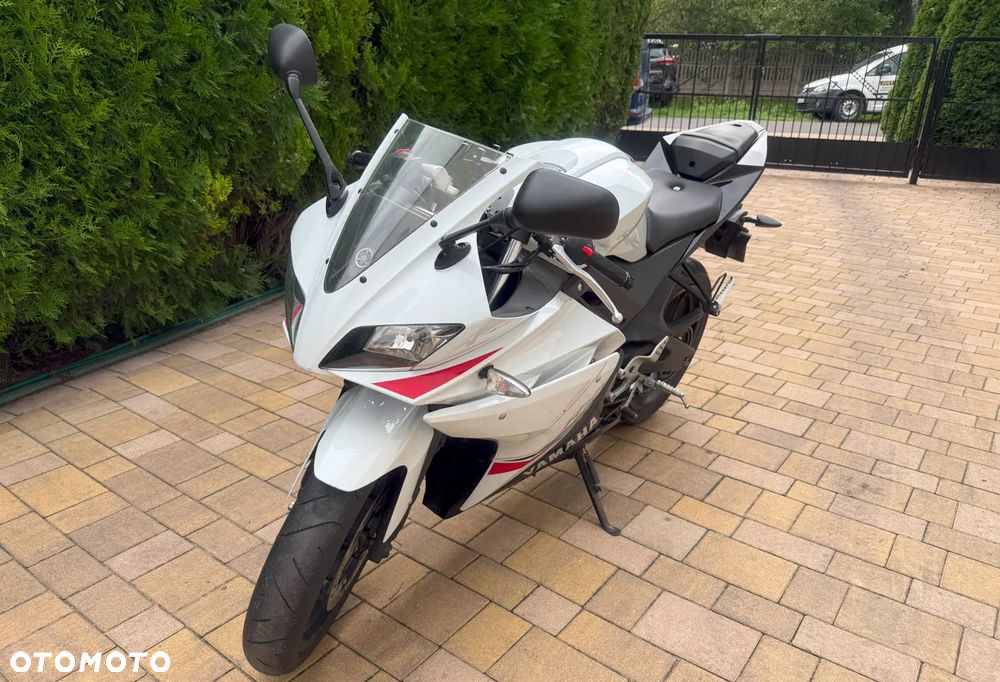 Yamaha YZF - 1