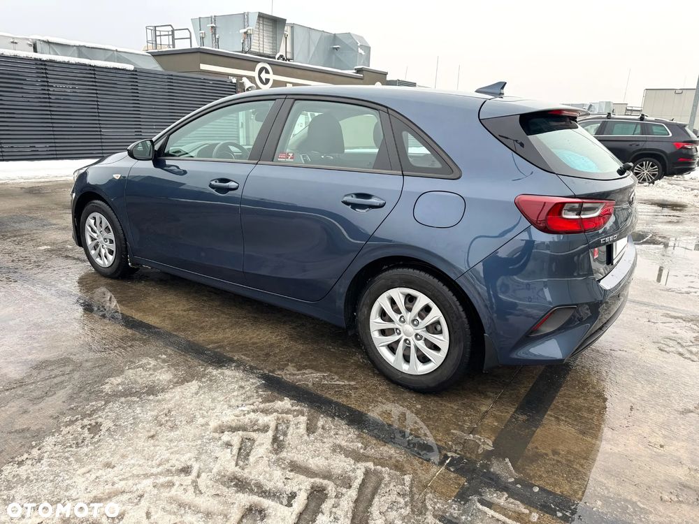 Kia Ceed - 12